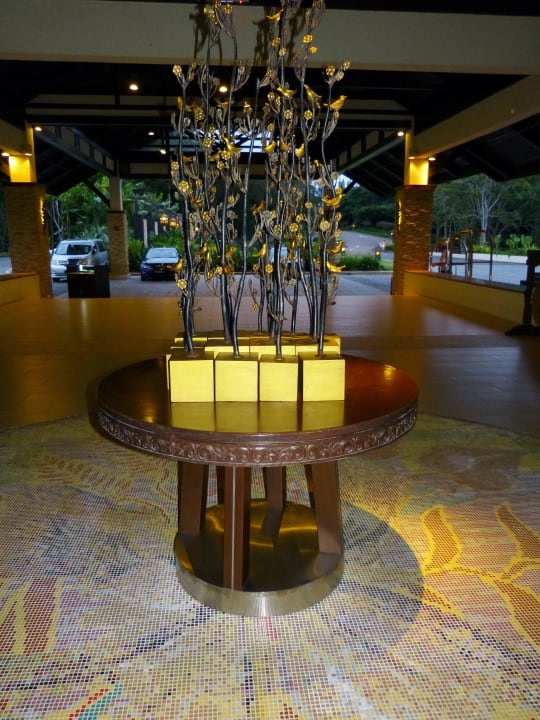 Lobby Shangri-La's Rasa Ria Resort & Spa