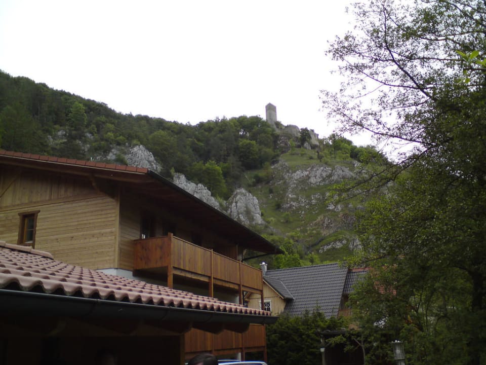 Blick von der Terrasse aufs Gästehaus Gästehaus Regenbogen