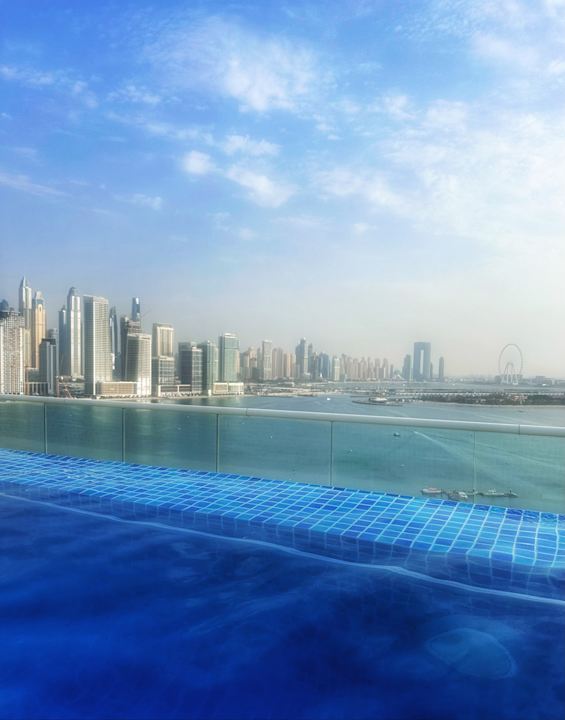 Pool NH Collection Dubai The Palm