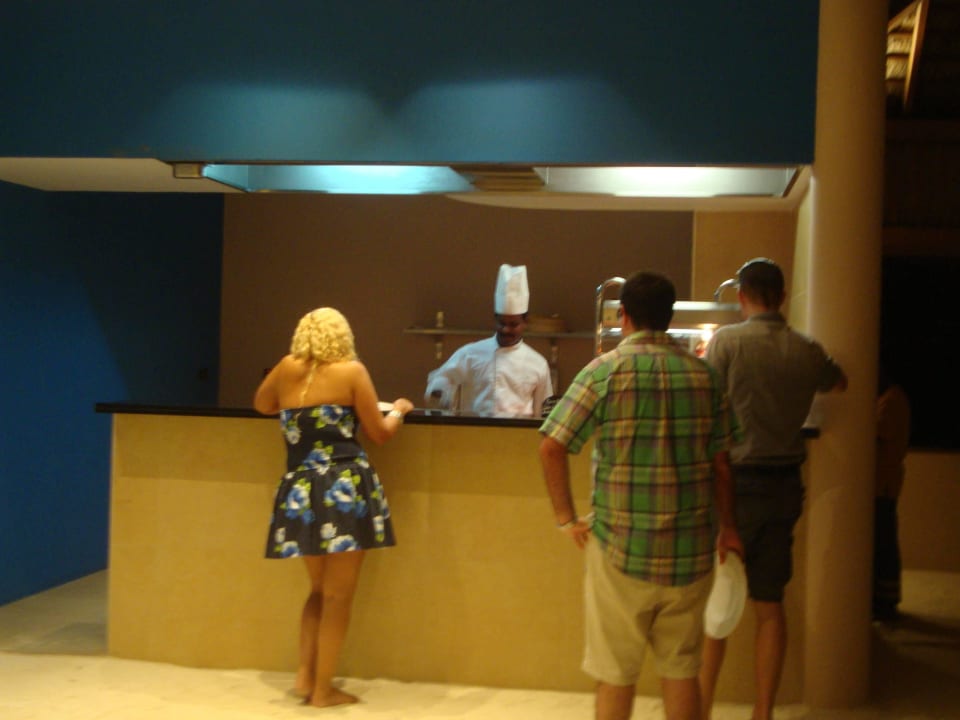 Abendessen Veligandu Maldives Resort Island