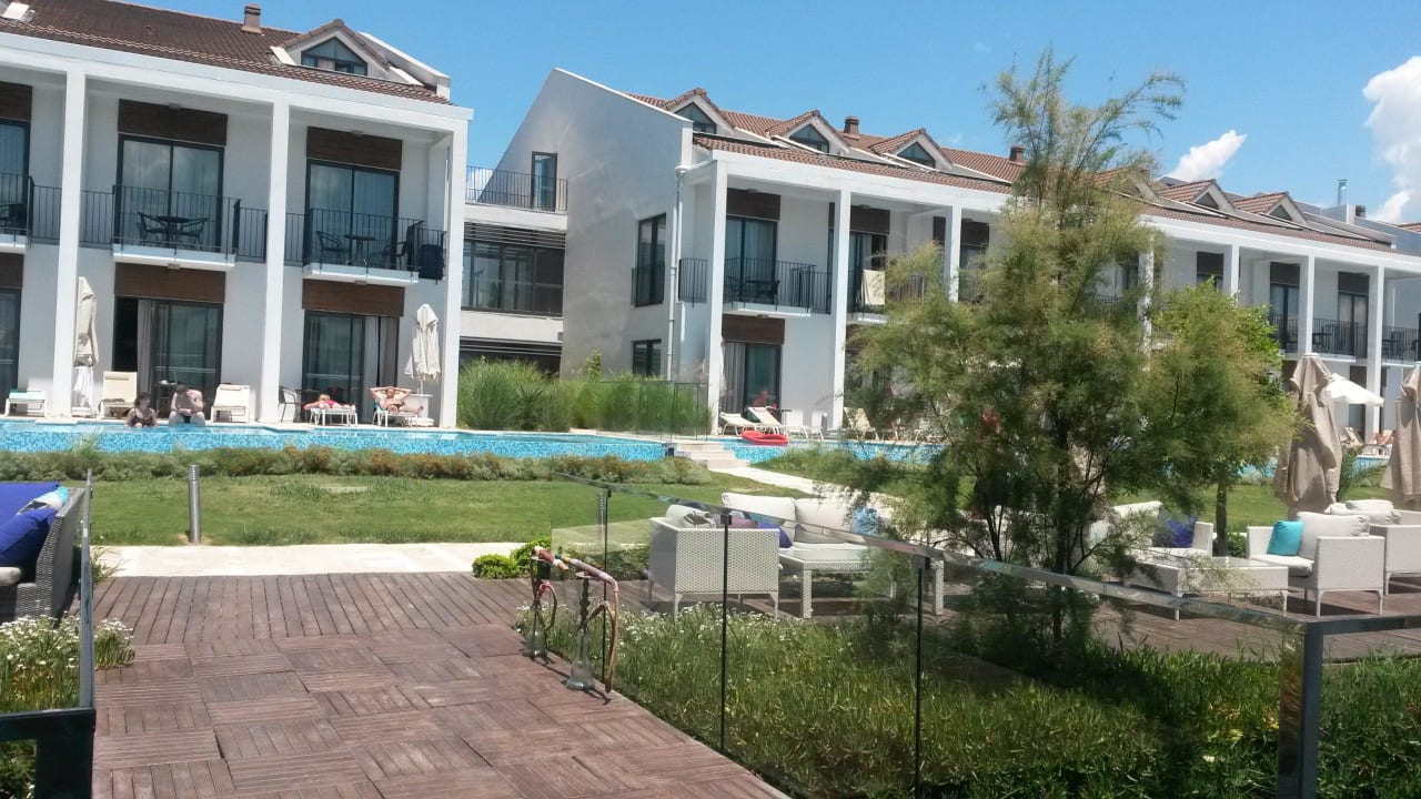 Blick zum Hauptgebäude Jiva Beach Resort