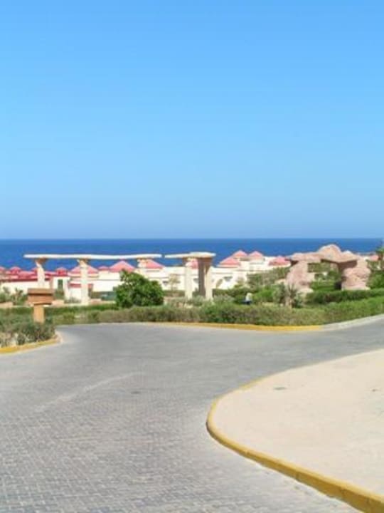 Widok z drogi do pokoju Siva Golden Bay Makadi