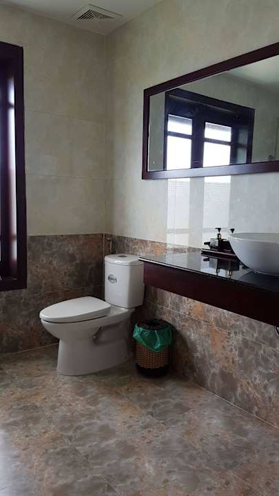 WC Golden Rice Hotel
