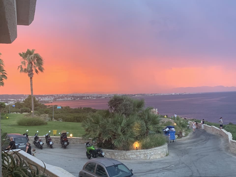 Außenansicht Hotel Kalithea Horizon Royal