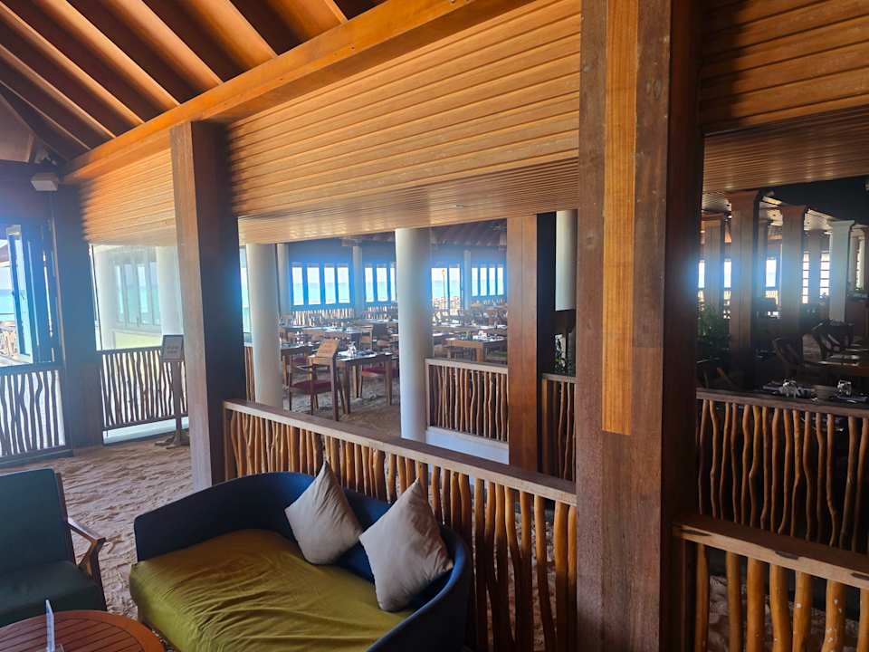 Gastro Dhigufaru Island Resort