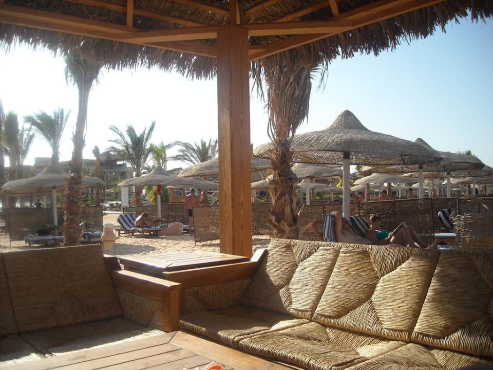 Altanka na plaży Amwaj Beach Club Abu Soma Resort