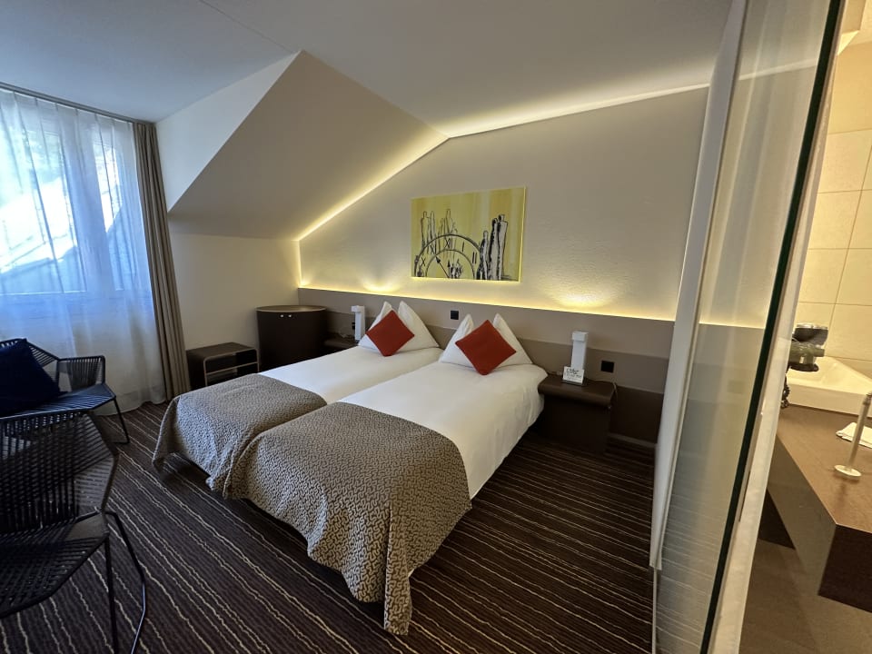 Zimmer Riverside Hotel