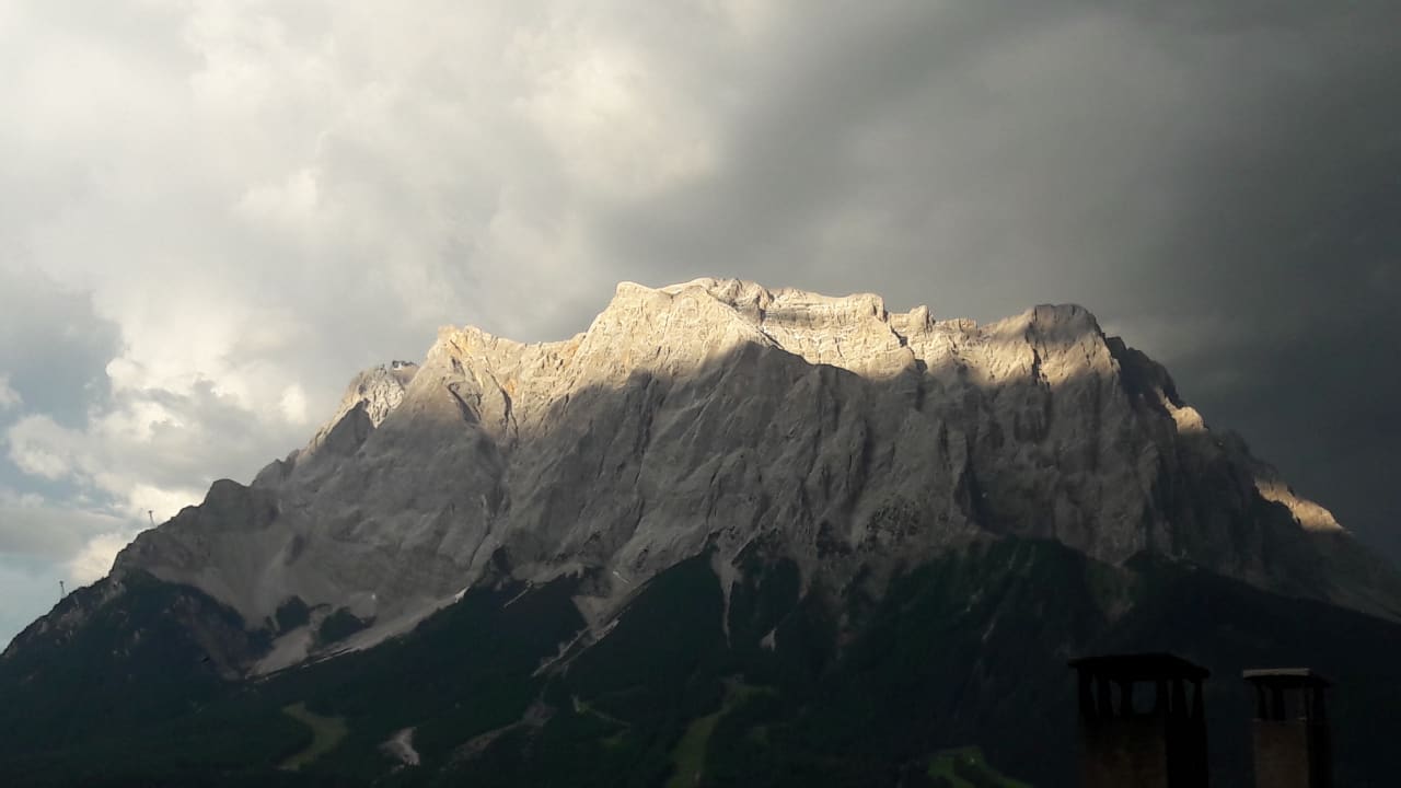Außenansicht Alpenstern Pension & Suites