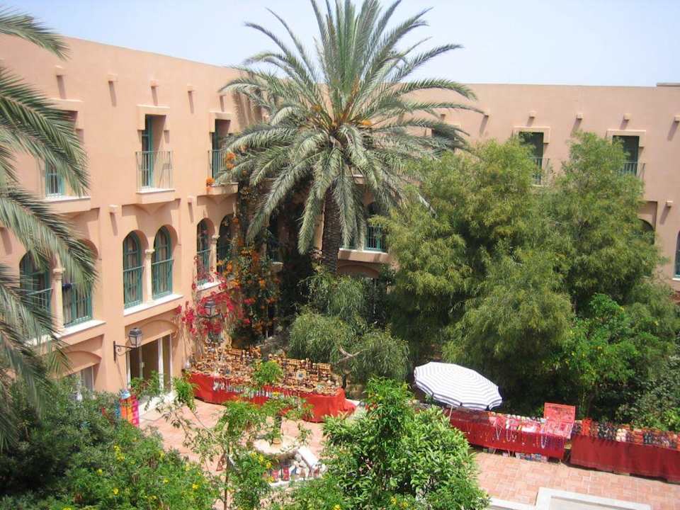 Innenhof des Hotels an der Teestube El Ksar Resort & Thalasso