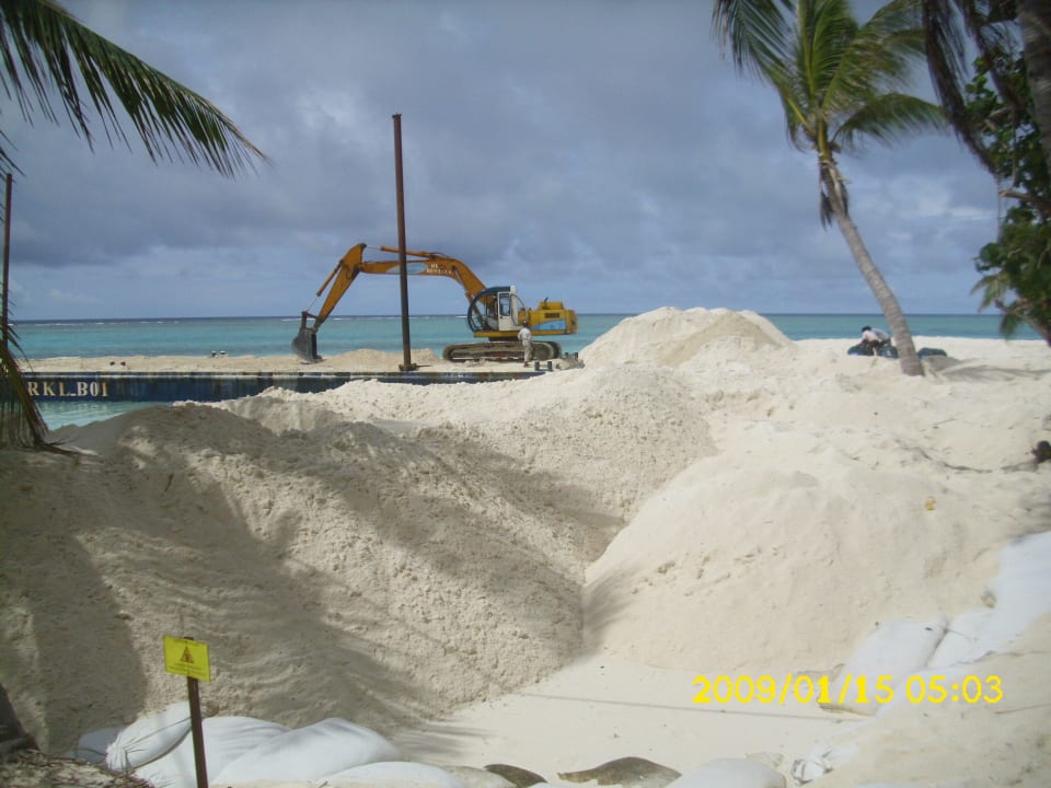Strandauffüllung Summer Island Maldives