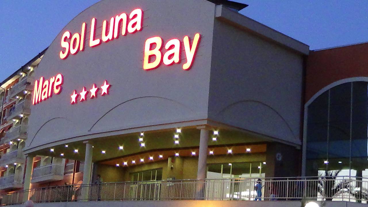 Wejście główne Sol Luna Bay