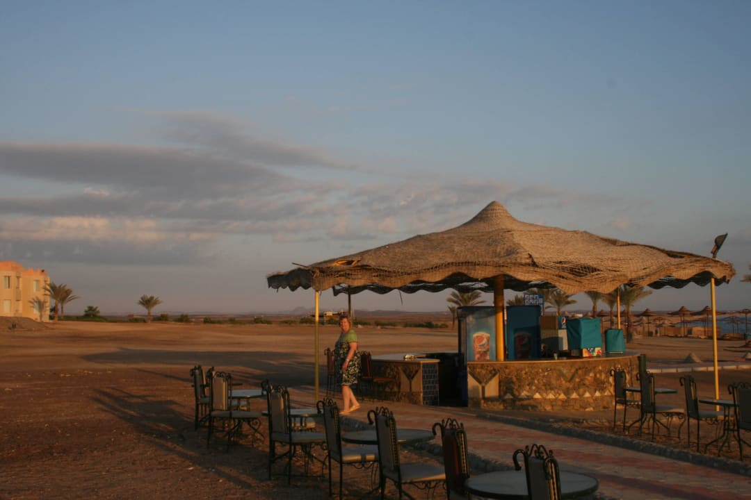 Strandbar Three Corners Sea Beach Resort