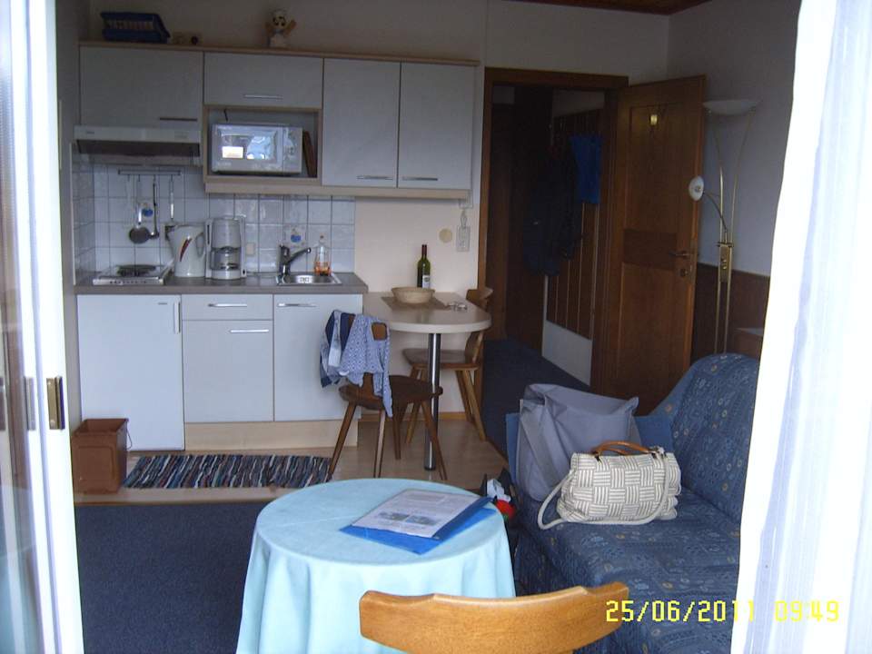 Wohnzimmer mit Küchenzeile Residence Alpin Kaprun