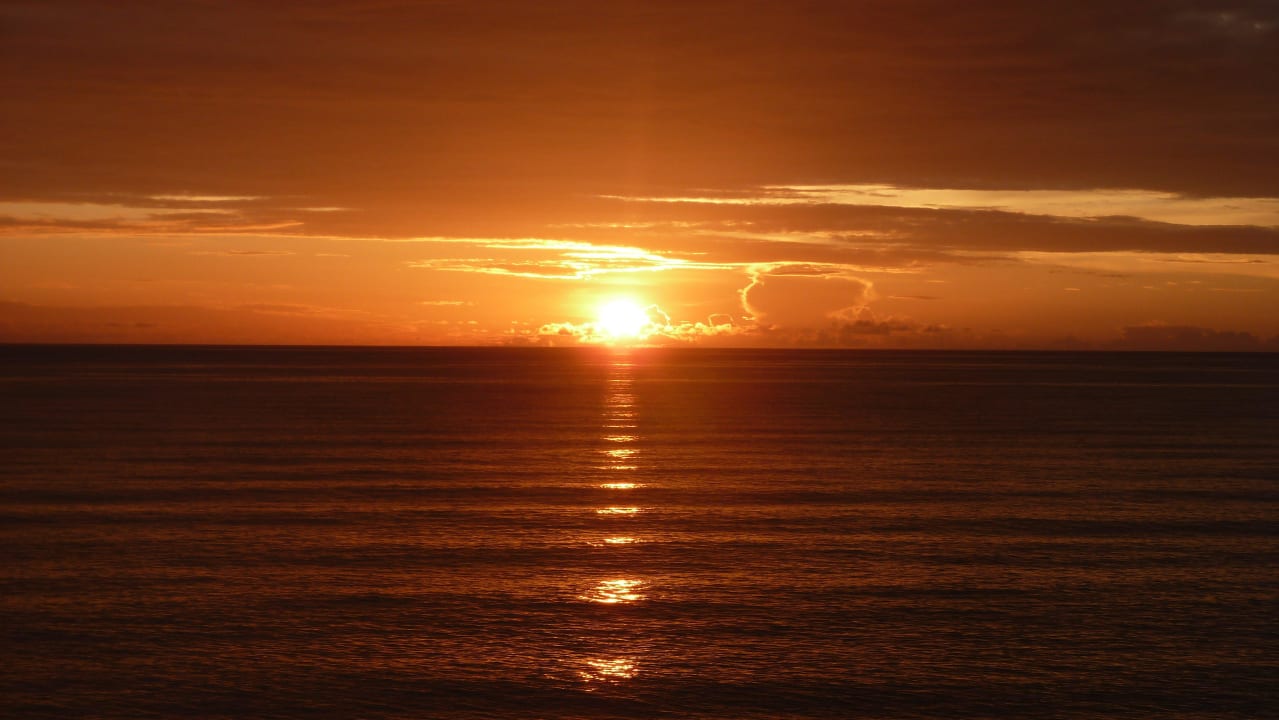 Sonnenaufgang direkt beim Hotel Samui Resotel Beach Resort