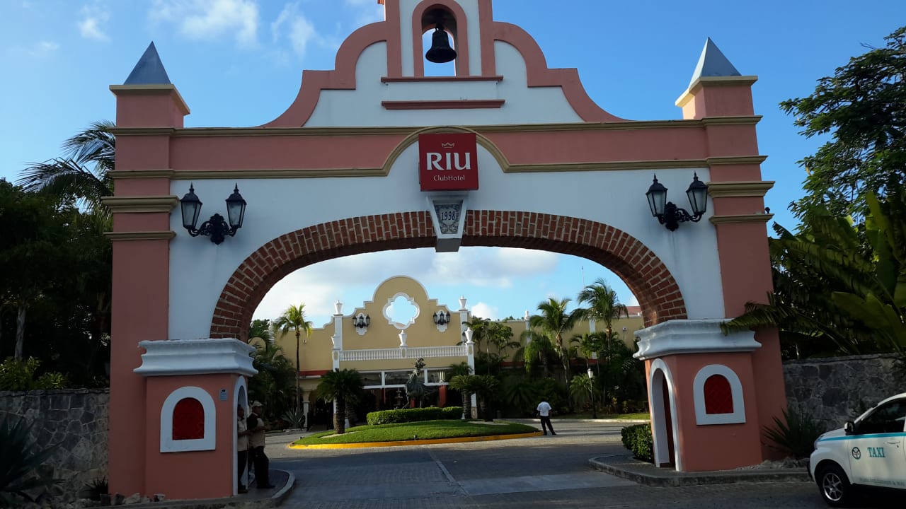 Außenansicht Hotel Riu Tequila