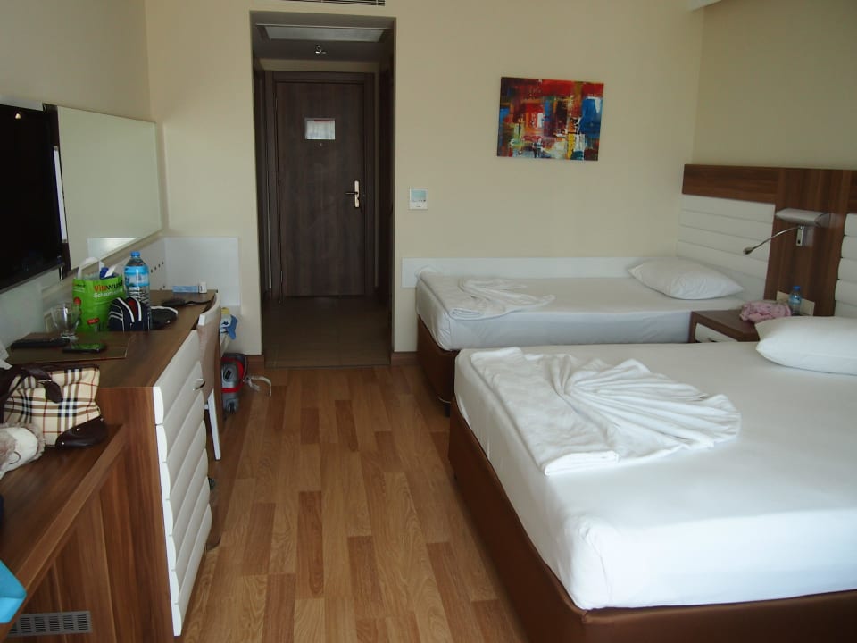 Doppelzimmer mit zustellbetten Dizalya Palm Garden