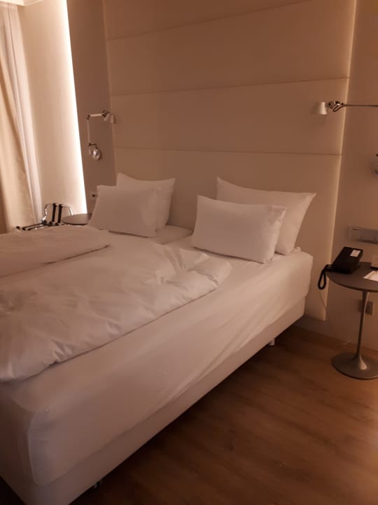 Zimmer NH Berlin Alexanderplatz