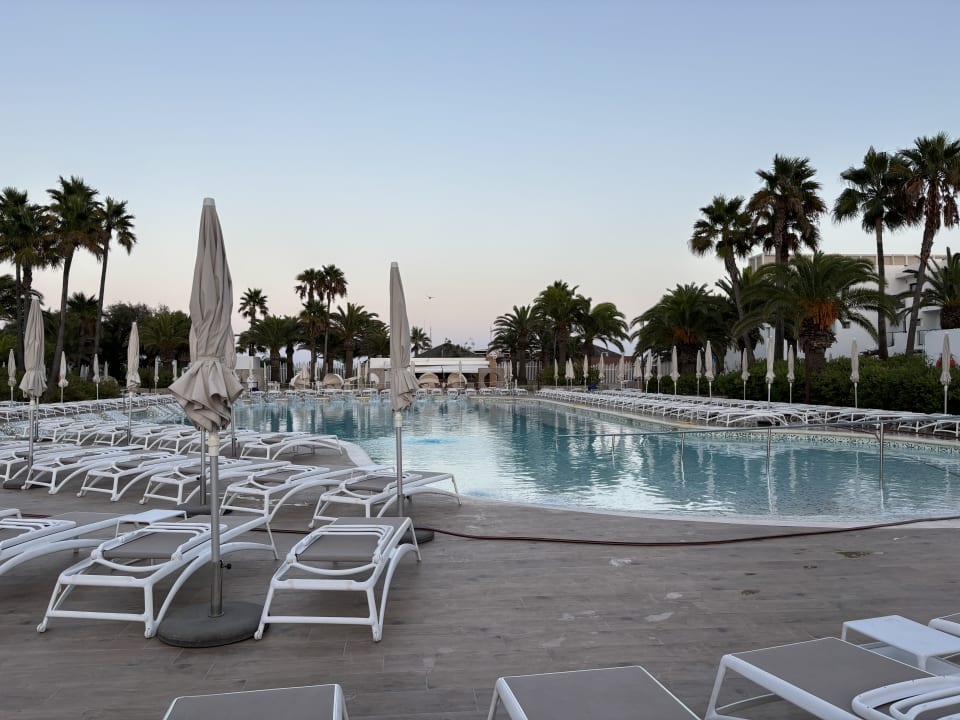 Pool Grand Palladium White Island Resort & Spa