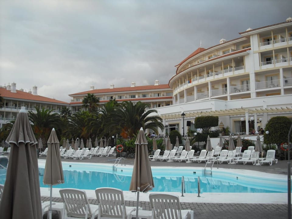 Poolanlage linke Seite Hotel Riu Arecas - Adults only