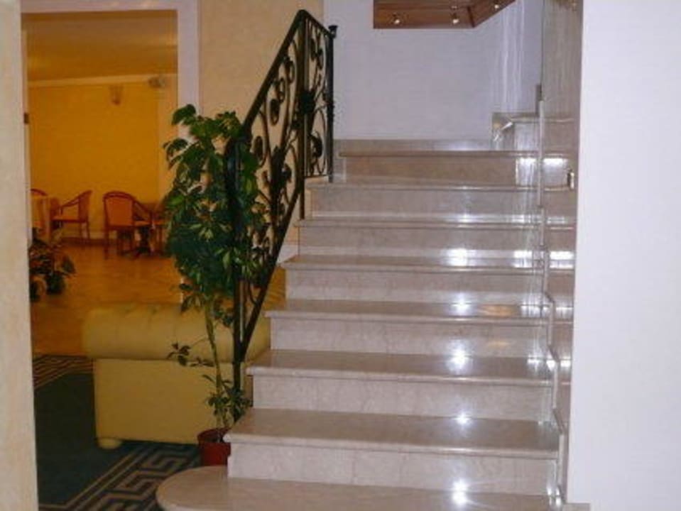 Treppenaufgang zu den Zimmern im Haupthaus! ALL INCLUSIVE Hotel Piccolo Paradiso