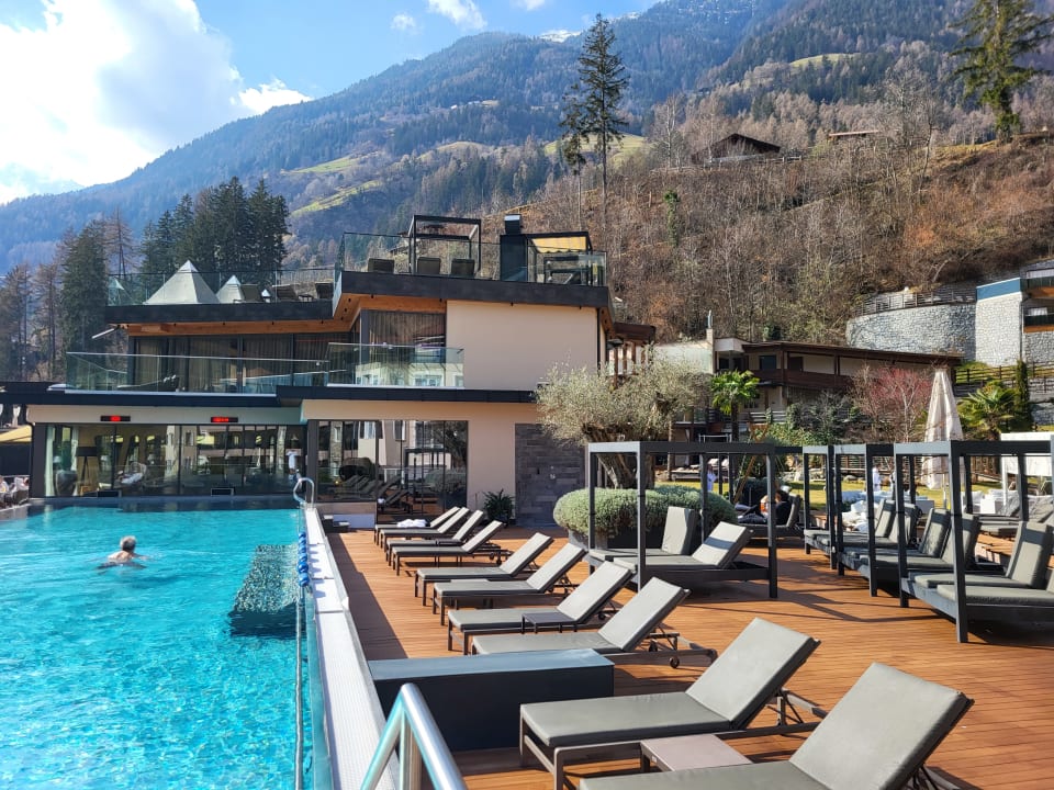 Pool Quellenhof Luxury Resort Passeier