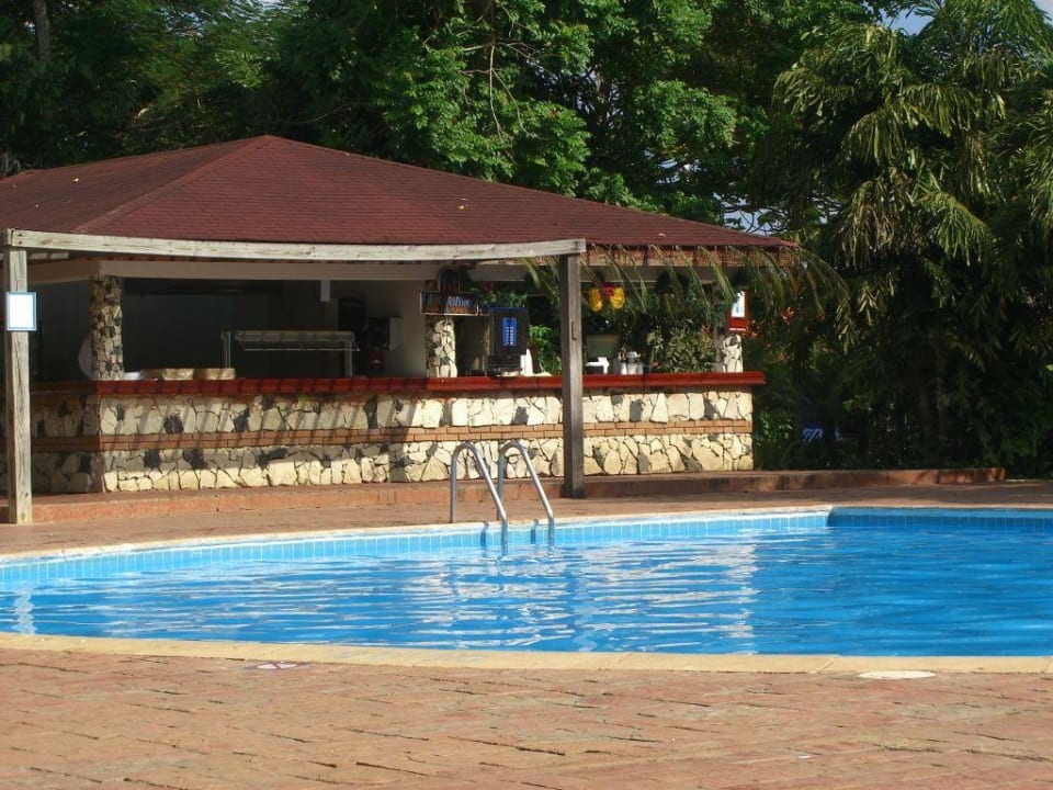 Pool Bar BelleVue Dominican Bay