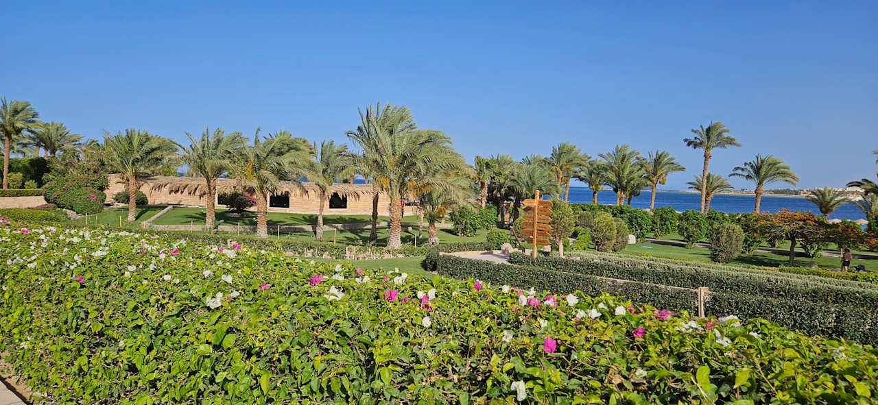 Gartenanlage Fort Arabesque - The West Bay