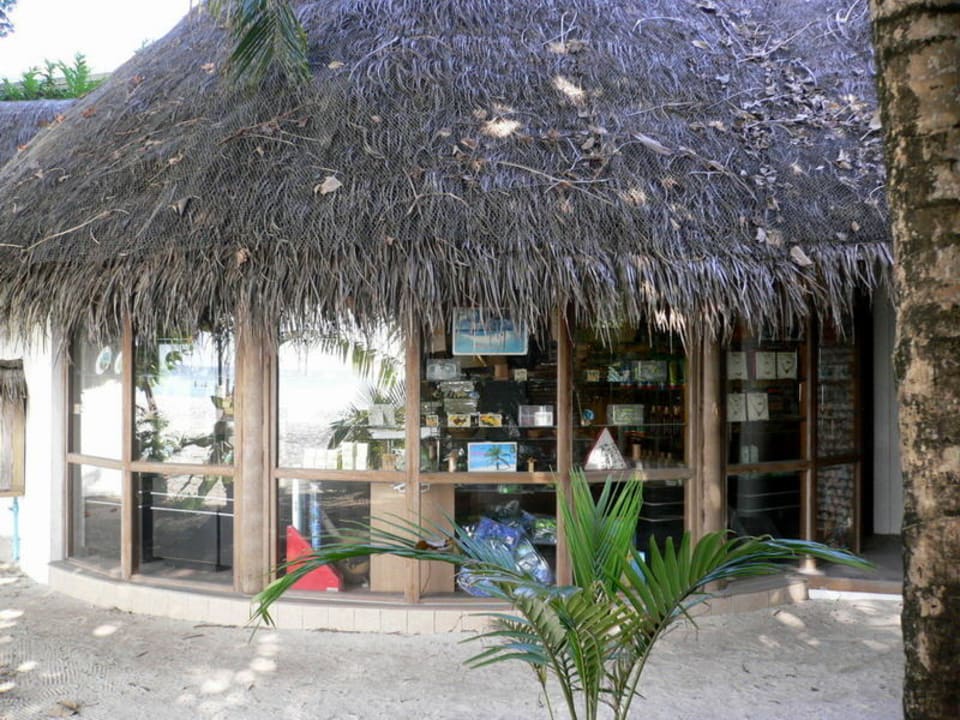 Gift Shop Veligandu Maldives Resort Island