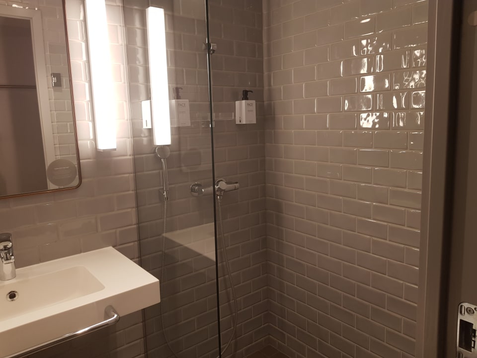 Zimmer Scandic Flesland Airport