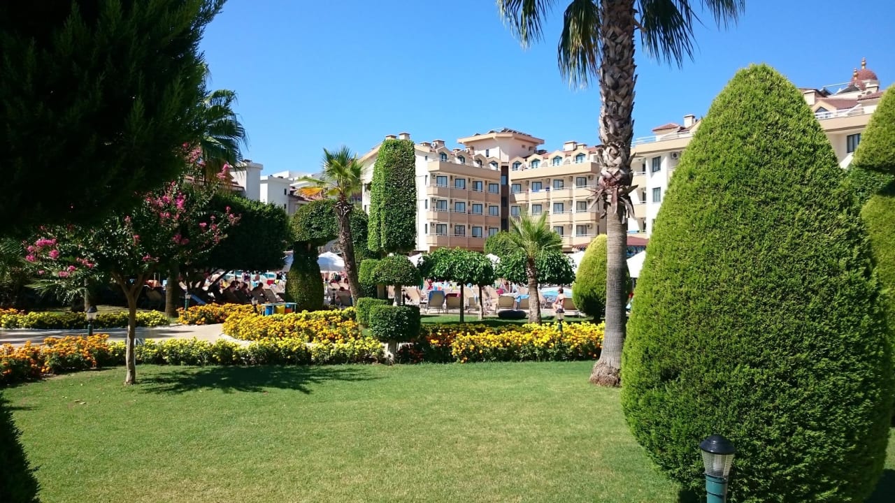 Gartenanlage  Grand Seker Hotel