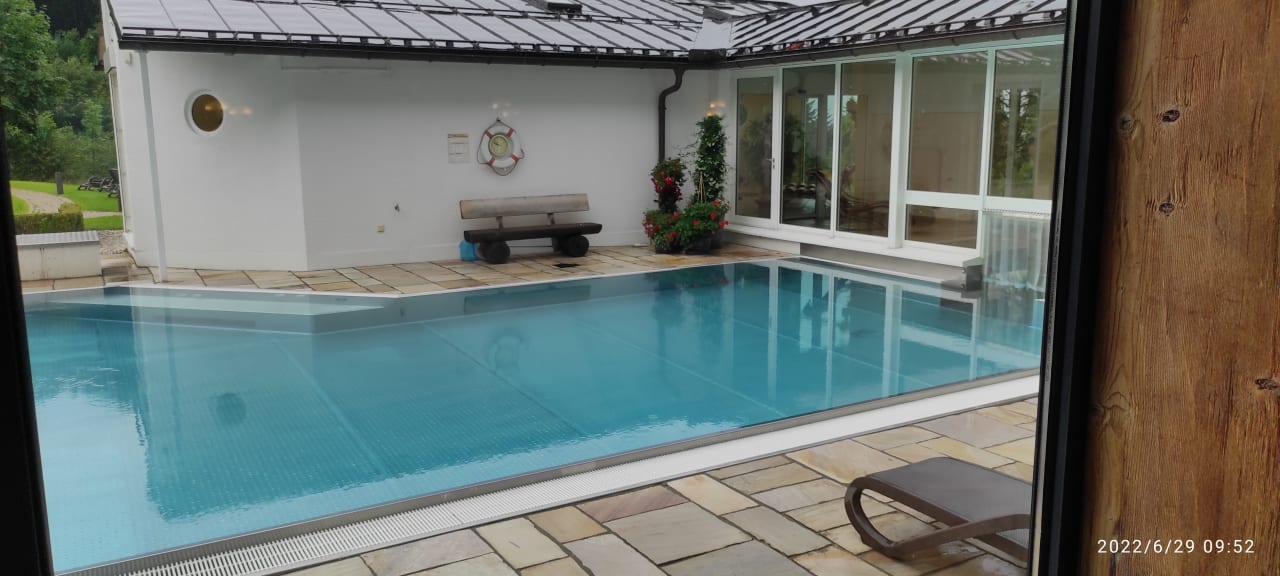 Pool Alm- & Wellnesshotel Alpenhof