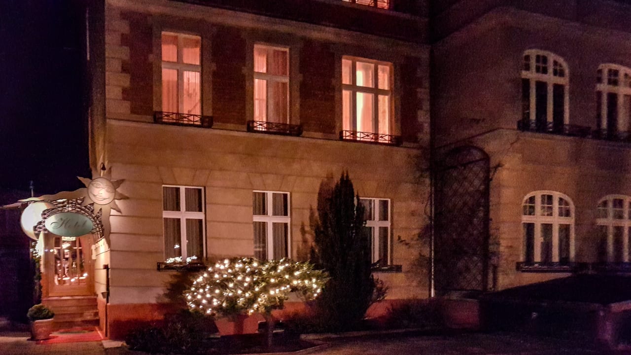 Außenansicht Anno 1900 Hotel Babelsberg