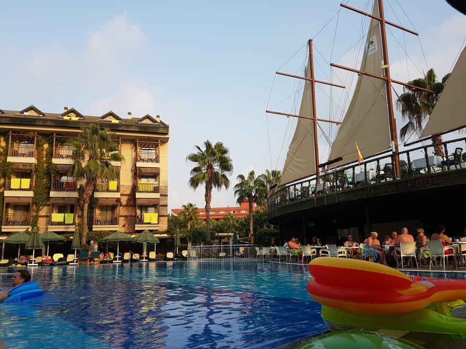 Pool Can Garden Resort