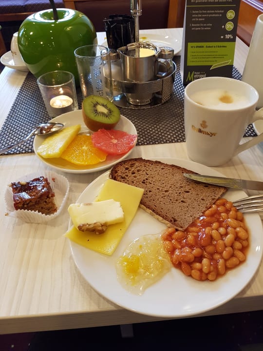 Frühstück  Hotel Metropol by Maier Privathotels
