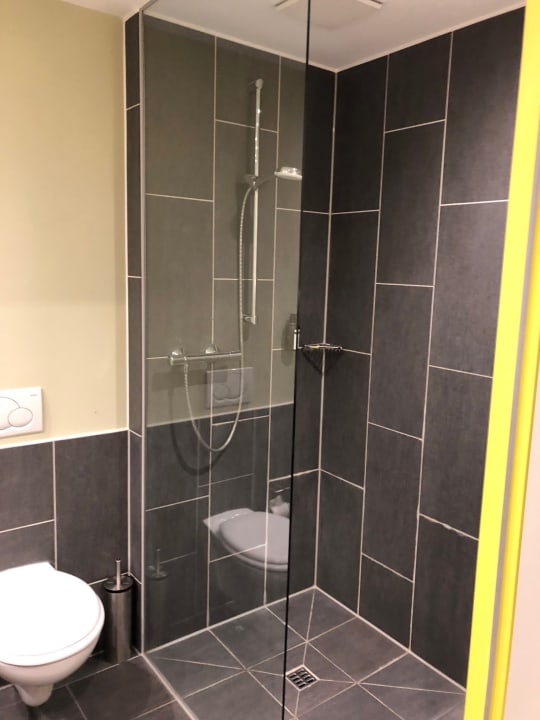 Zimmer Factory Hotel