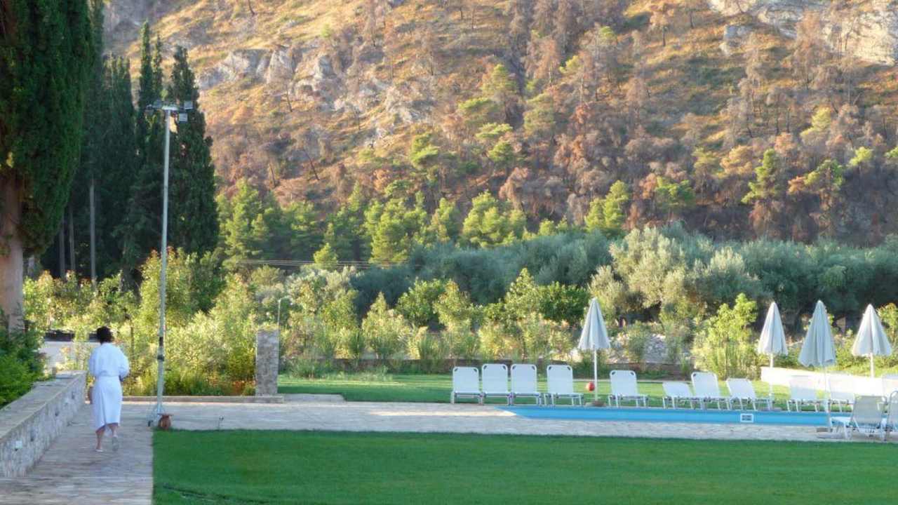 Blick von unserem Bungalow in den Garten Semantron Traditional Village