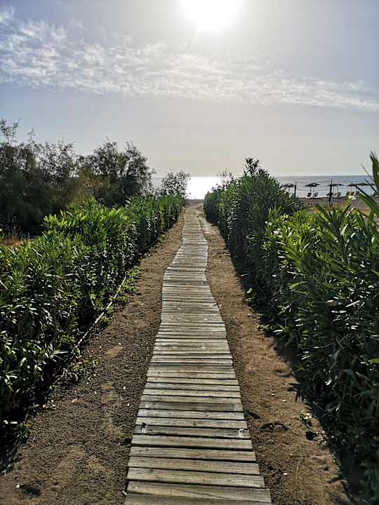 Strand Asterias Beach Resort