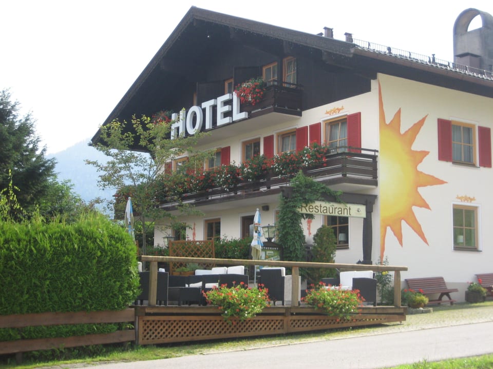 Seitenfront Hotel AlpenSonne
