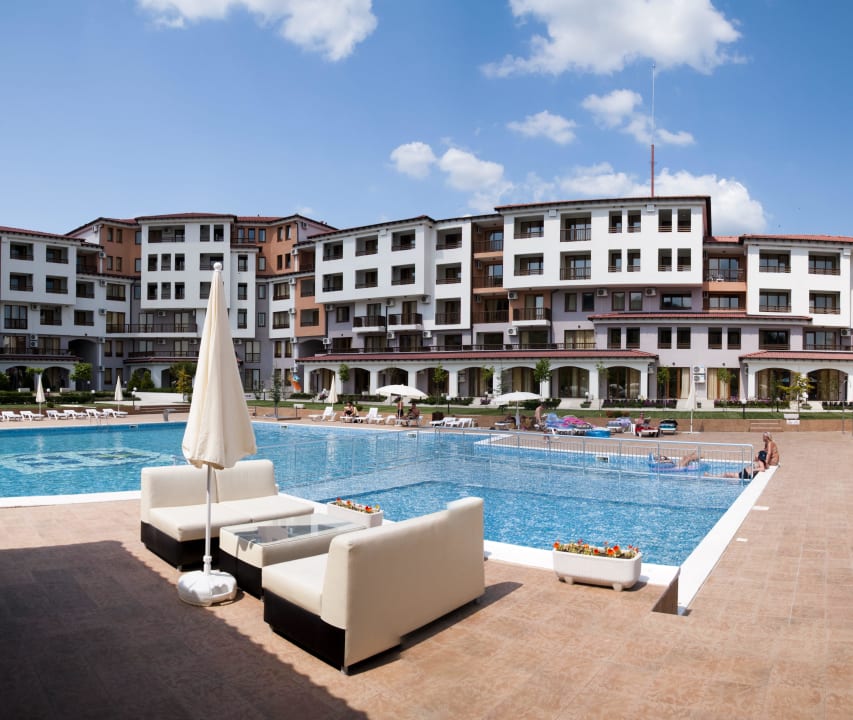 Swimming pool Apart Hotel Harmony Hills Residence