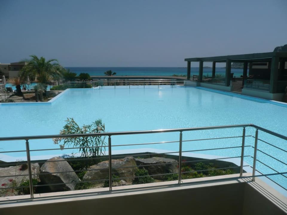 Der große Pool mit Blick aufs Meer Aquagrand Artistic Luxury Beach Resort - Adults only