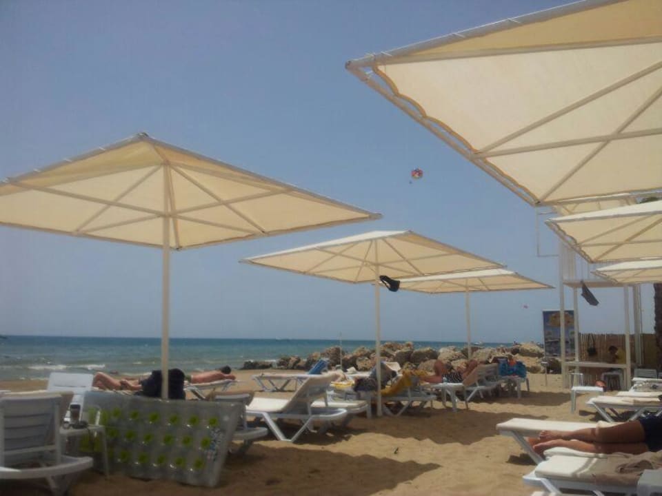 Strand Luna Blanca Resort & Spa