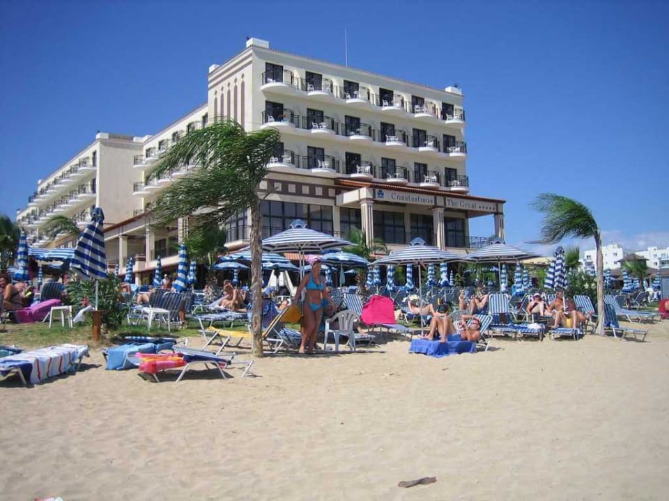 Hotel von aussen Constantinos The Great Beach Hotel