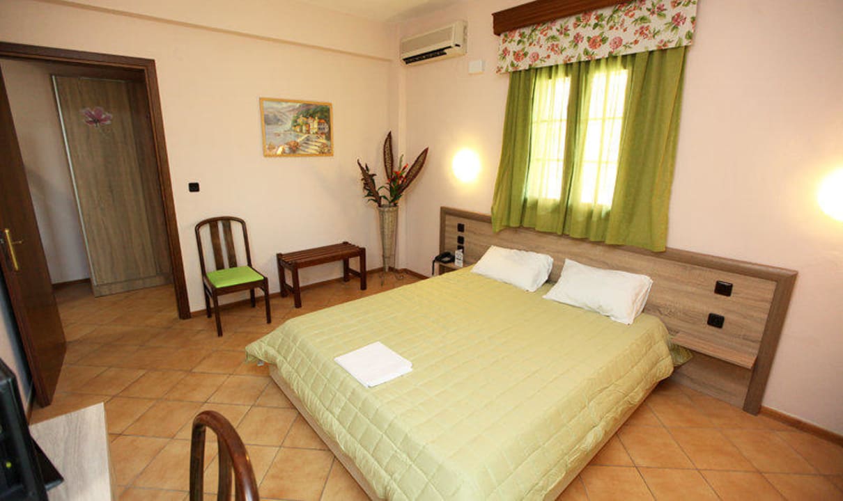 Room 2 Hotel Ariadni