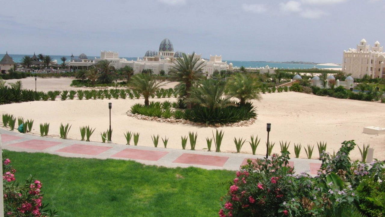 Außenanlage Hotel Riu Karamboa