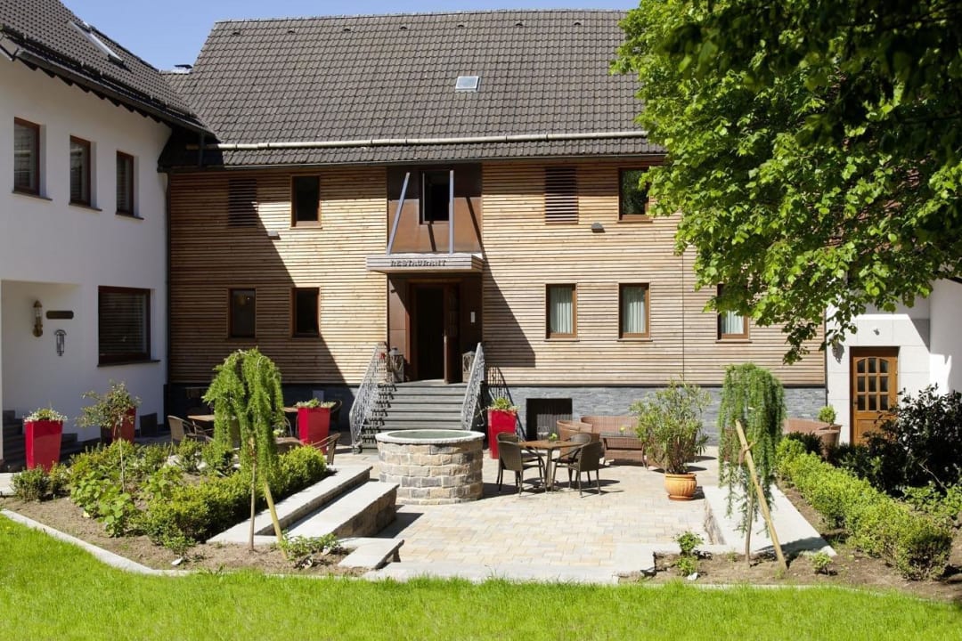 Hoteleingang Hotel Zum Taufstein
