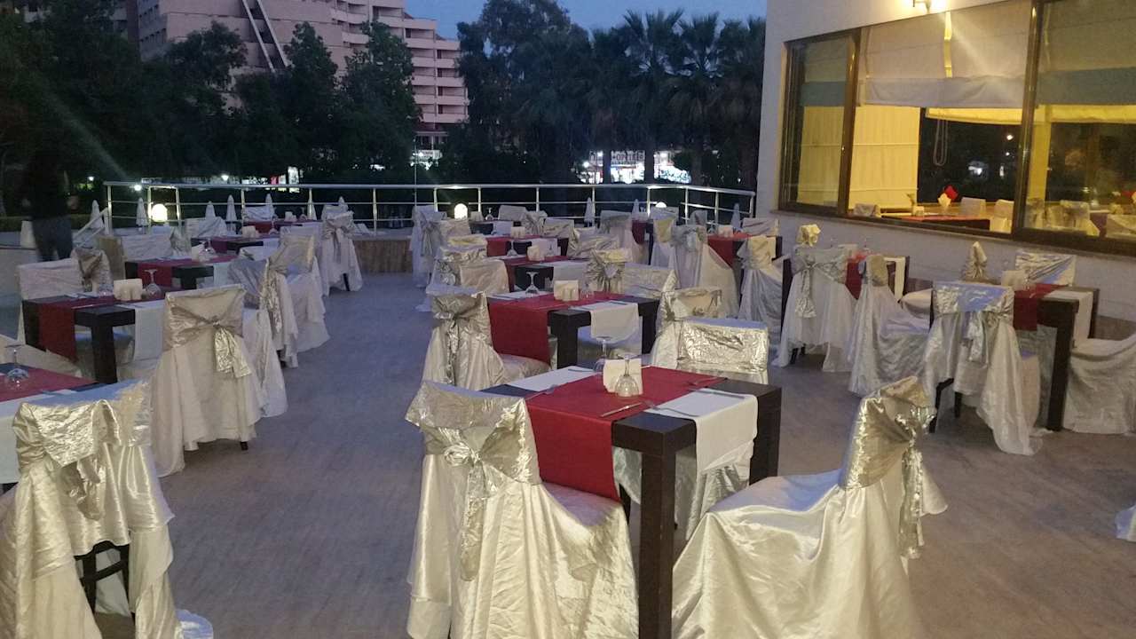 Restaurant Asteria Collection Side