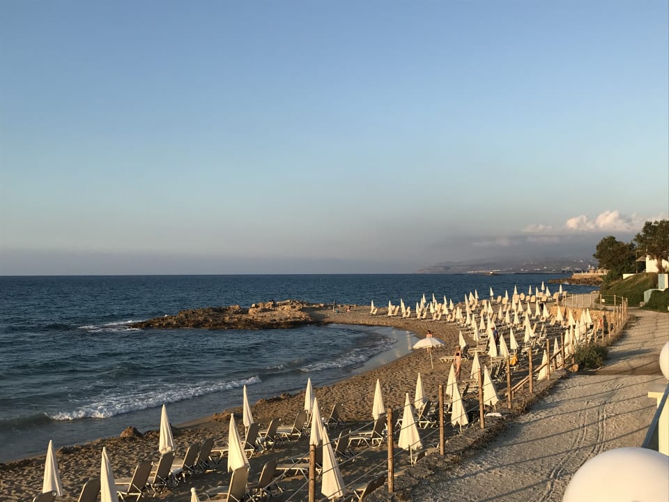 Strand Alexander Beach Hotel & Village Resort
