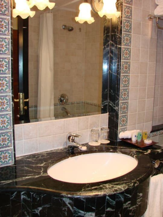 Badezimmer Novotel Bahrain Al Dana Resort