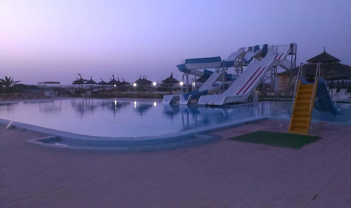 In der Abenddämmerung Hotel Neptunia Skanes