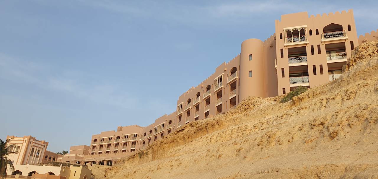 Außenansicht Shangri-La Al Husn Resort & Spa